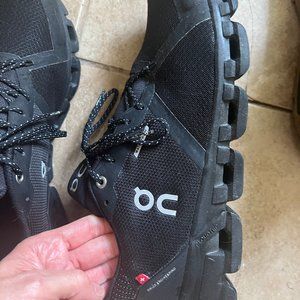 On Cloud Running Waterproof Mens Sneaker
